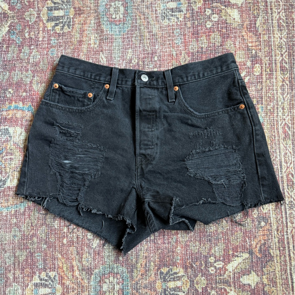 Levi 501 W30 Women’s Black Distressed Denim Shorts 100% Cotton